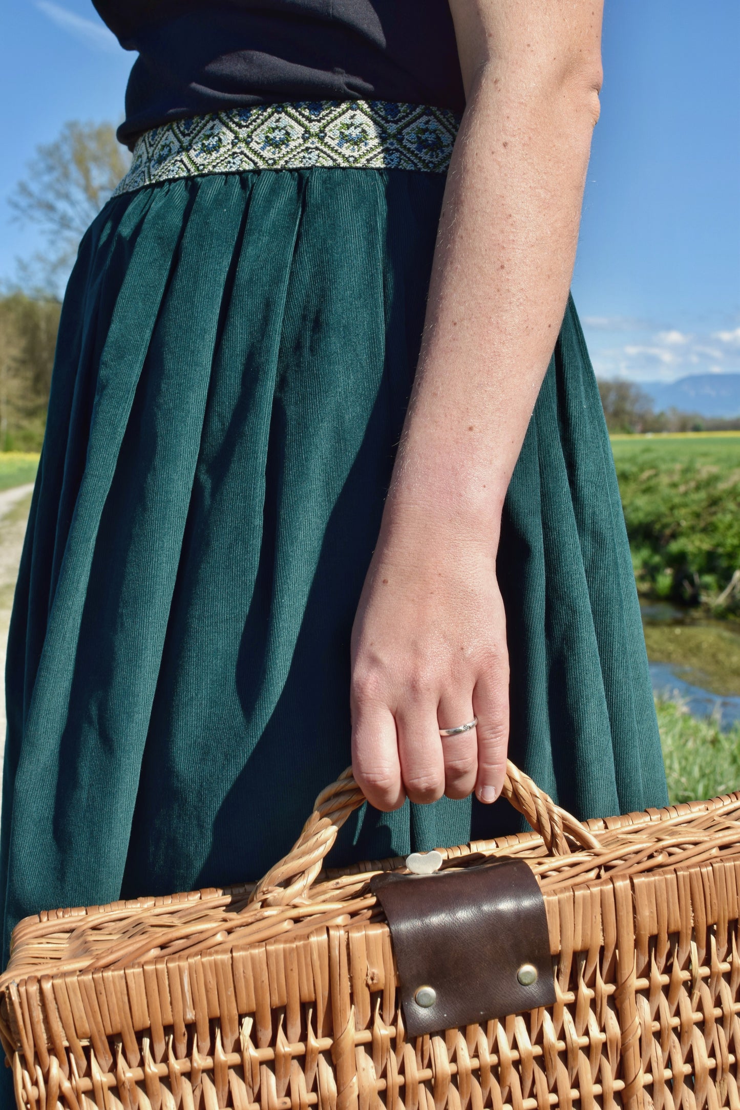 CordRock TannenGrün - Ein Rock fürs Herz. Fürs Leben. Für dich.