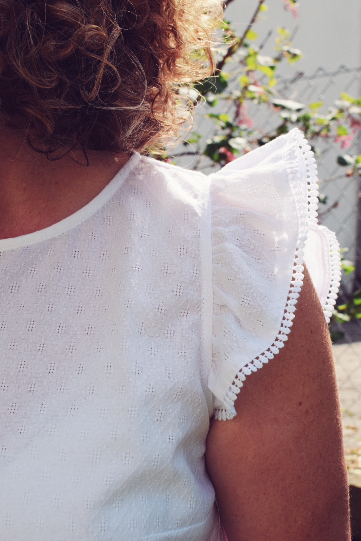 weiße Bluse mit Ärmel 